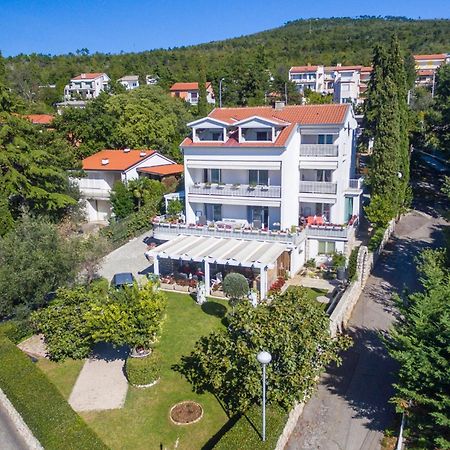 Apartments By The Sea Selce, Crikvenica - 4802 Екстериор снимка