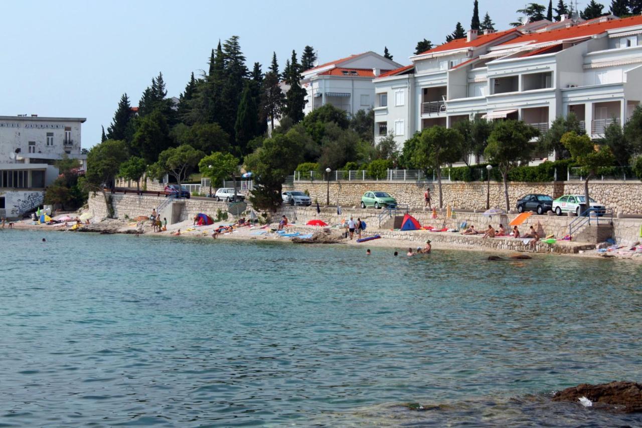 Apartments By The Sea Selce, Crikvenica - 4802 Екстериор снимка