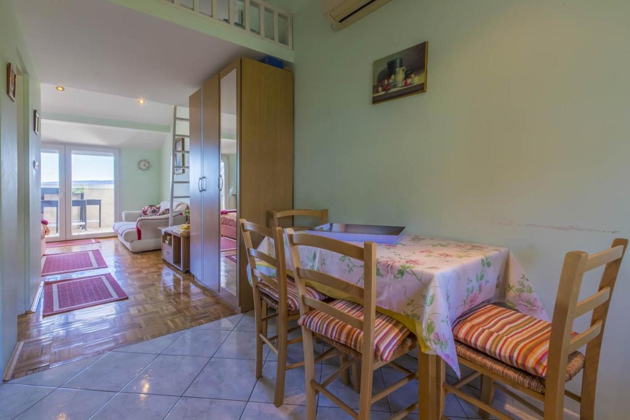 Apartments By The Sea Selce, Crikvenica - 4802 Екстериор снимка