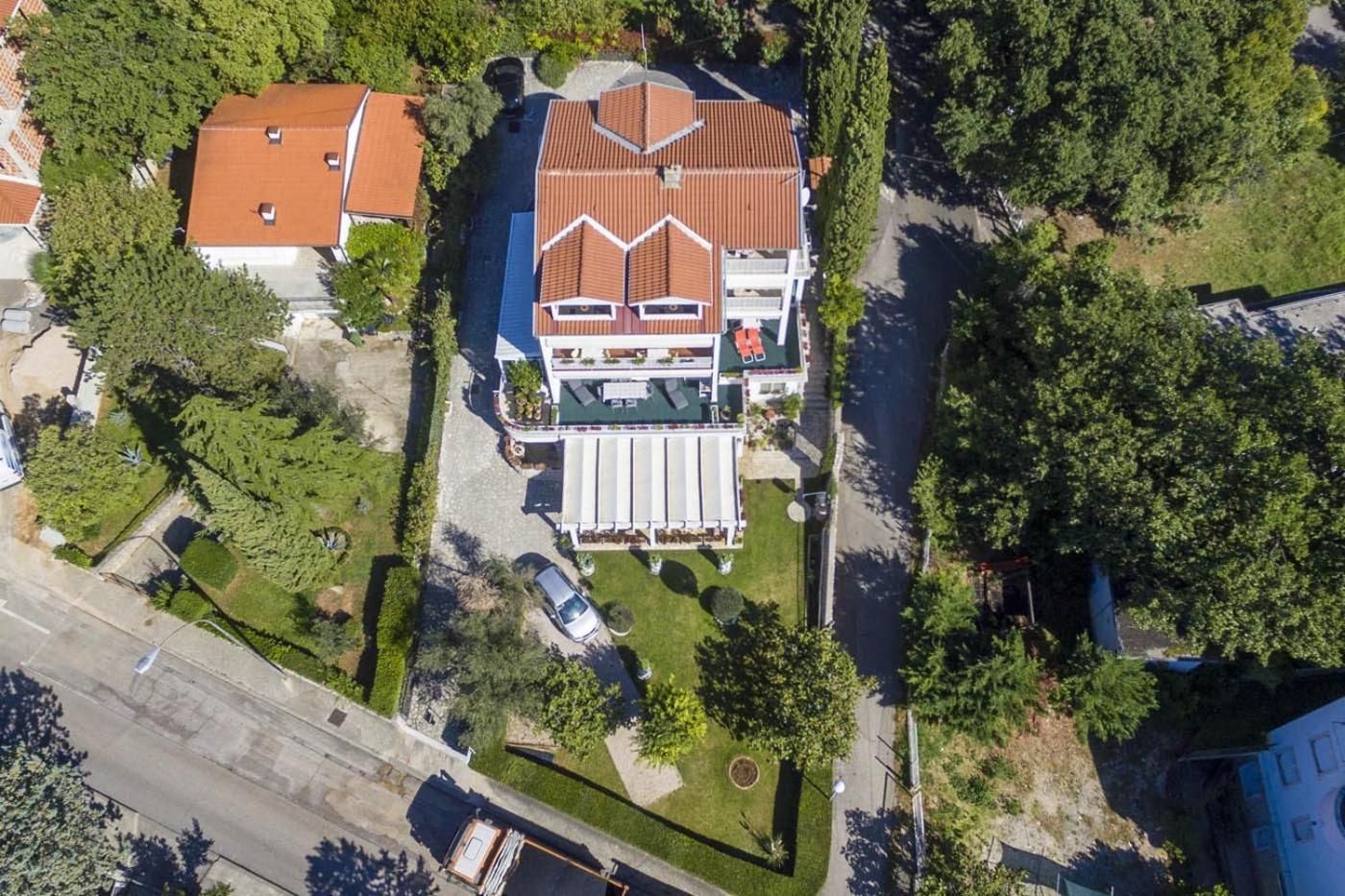 Apartments By The Sea Selce, Crikvenica - 4802 Екстериор снимка