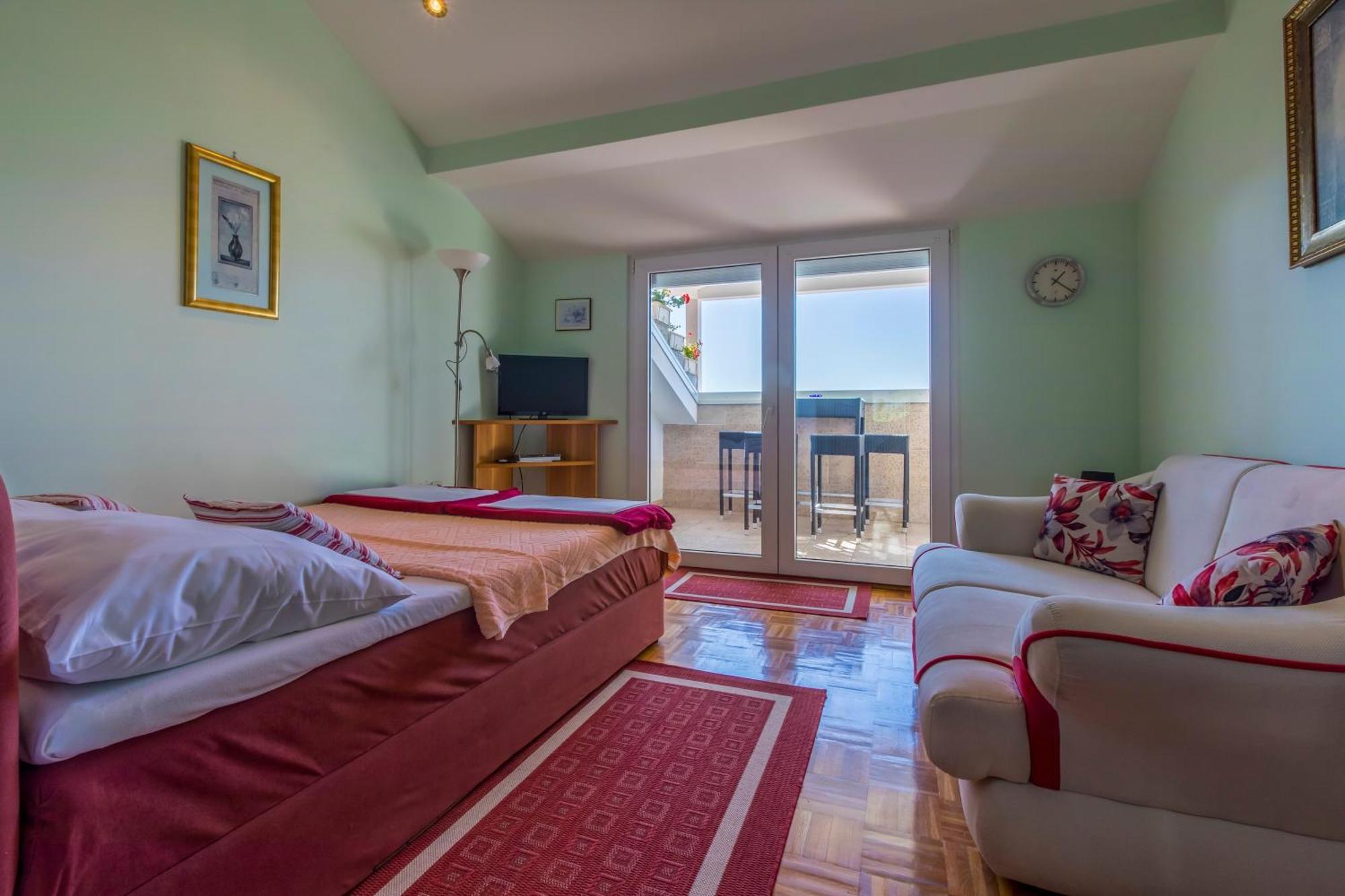 Apartments By The Sea Selce, Crikvenica - 4802 Екстериор снимка