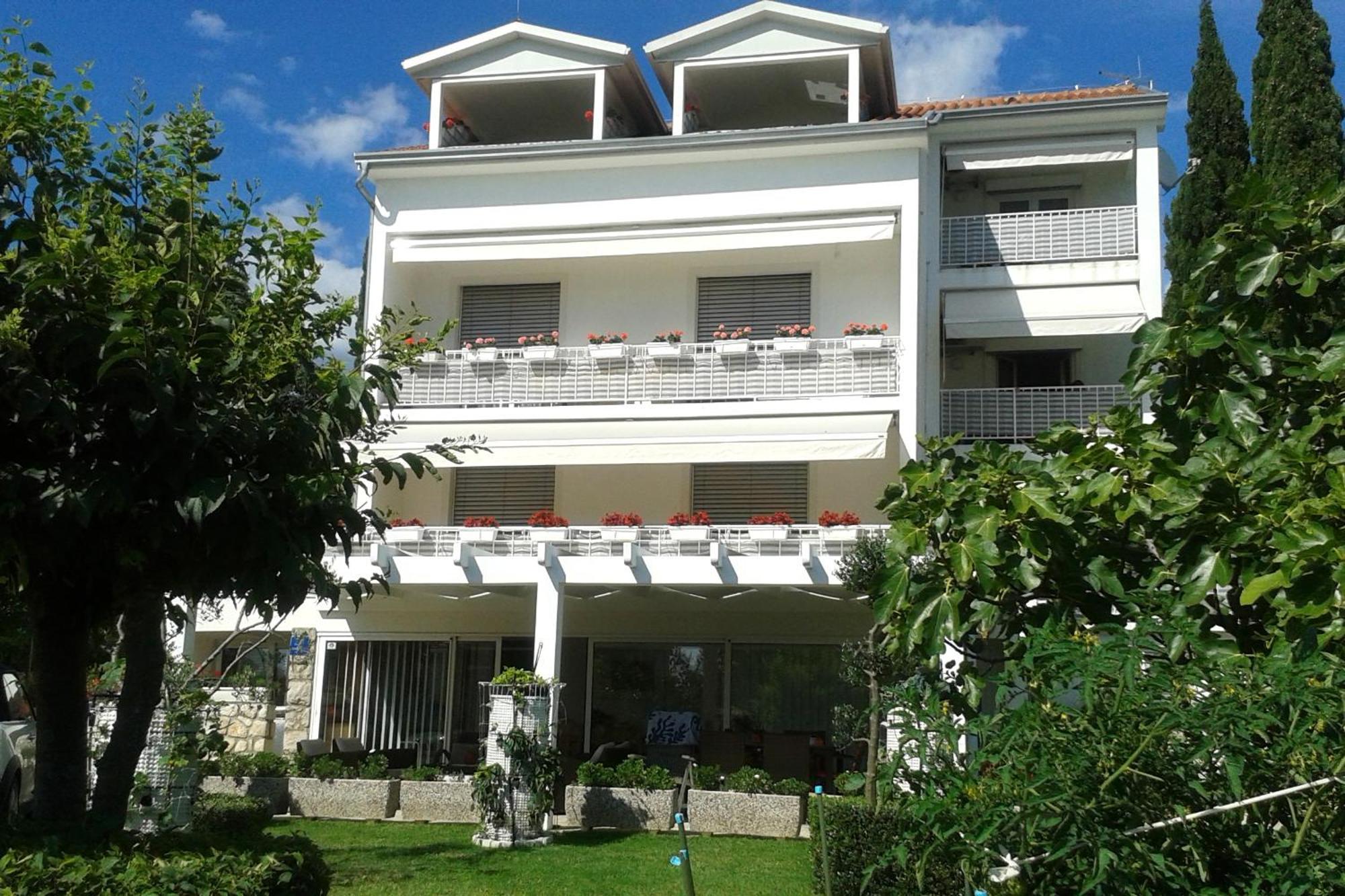 Apartments By The Sea Selce, Crikvenica - 4802 Екстериор снимка