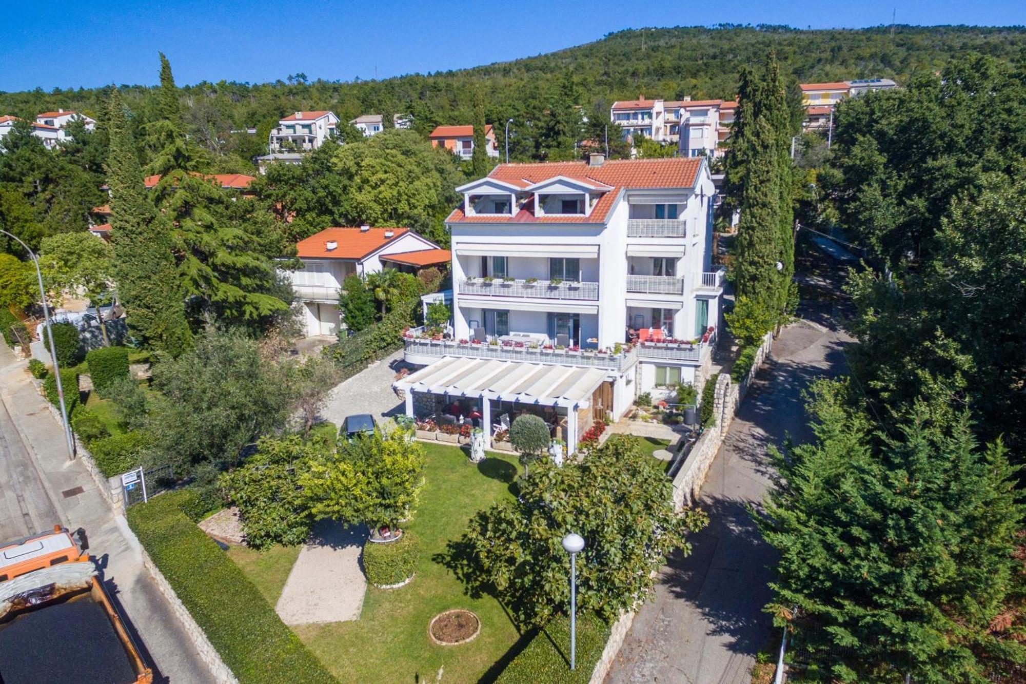 Apartments By The Sea Selce, Crikvenica - 4802 Екстериор снимка